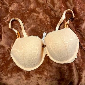 Victoria’s Secret lace thinly padded 36DD